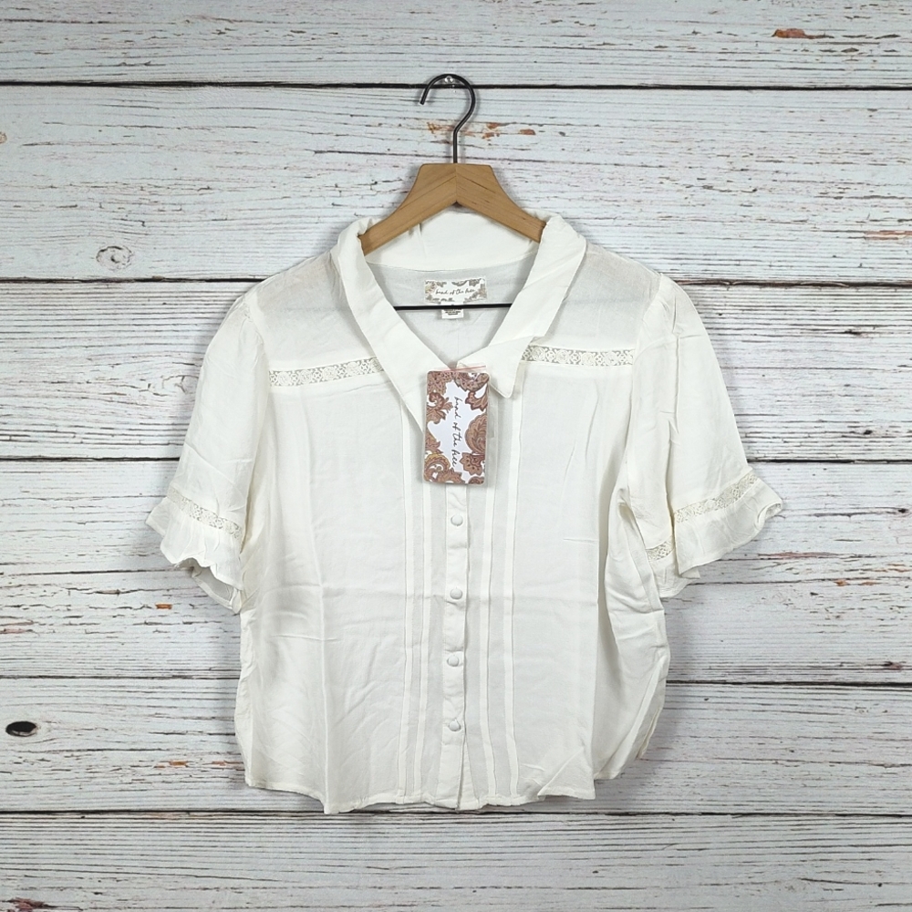 Band Of The Free Daydream Ivory Collared Top - Picture 8 of 10